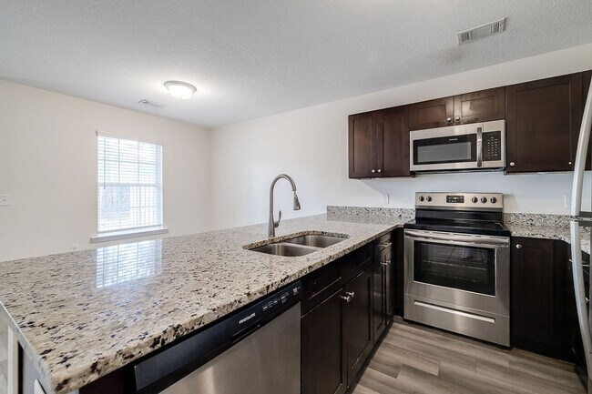 Building Photo - Contact us! This won't last long.