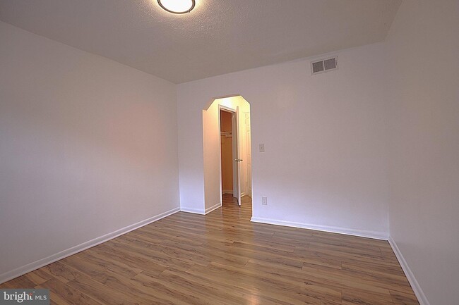 Building Photo - 4329 Halley Terrace SE