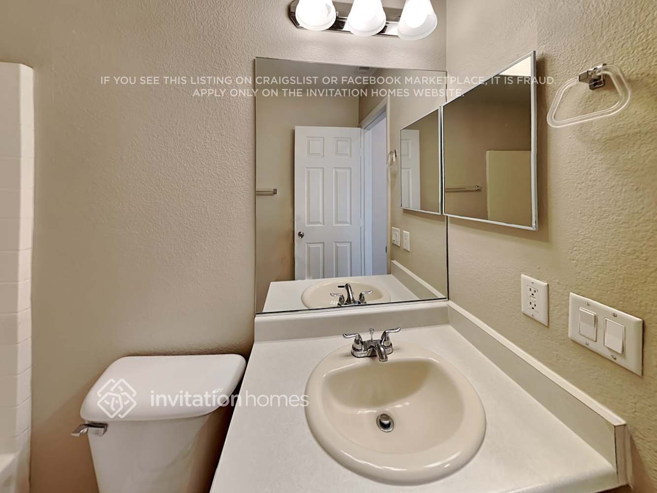Building Photo - 7920 N Willow Pines Pl