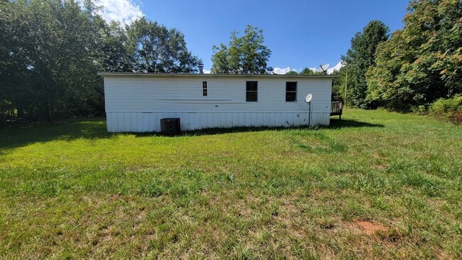 Building Photo - Manufactured Home Available in Anderson