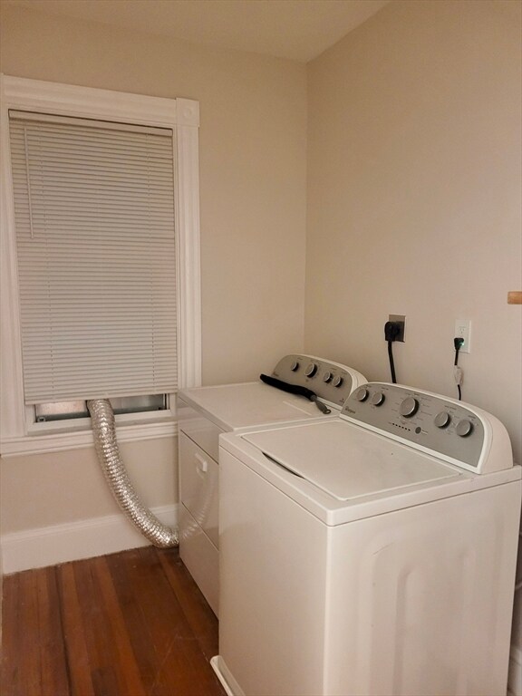 Building Photo - 1544 Dorchester Ave