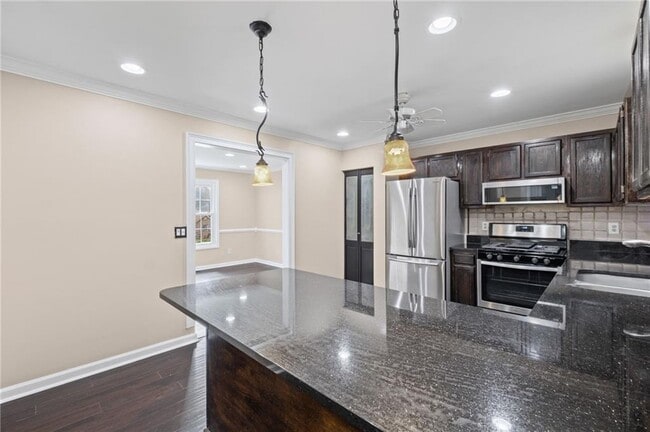 Building Photo - 2680 Nicholas Ct NE