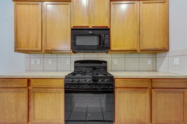 Building Photo - 6030 Starbrook Creek Dr