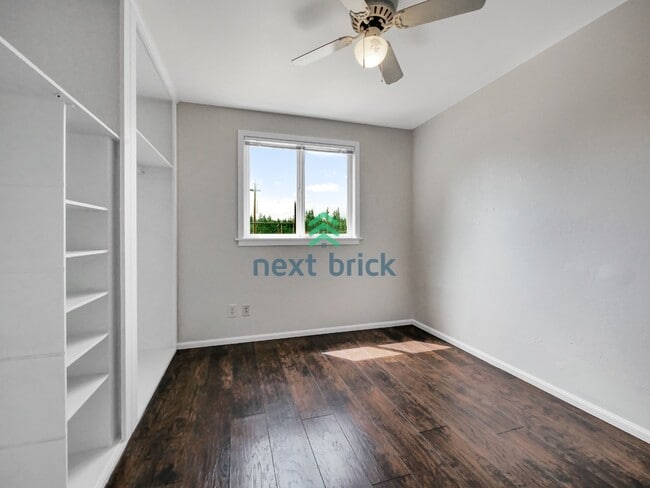 Building Photo - 3 BED & 2 BATH SINGLE FAMILY HOUSE FOR RENT