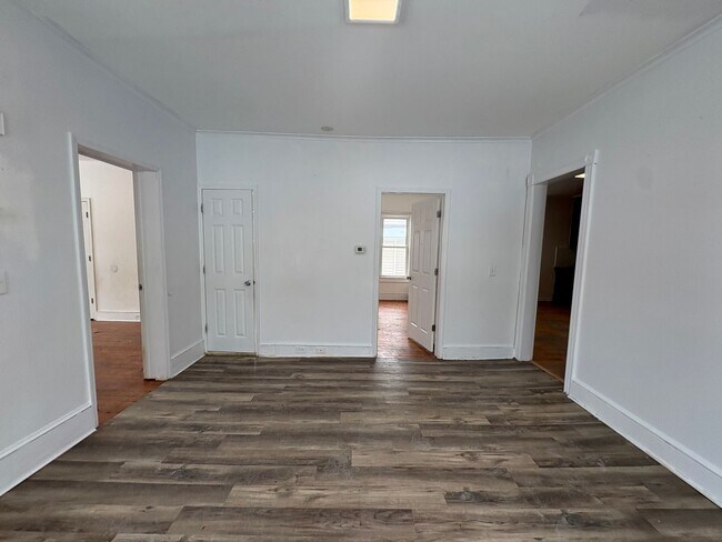 Building Photo - 677 Gerard Ave