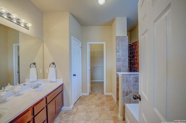Building Photo - 398 Pecan Meadows