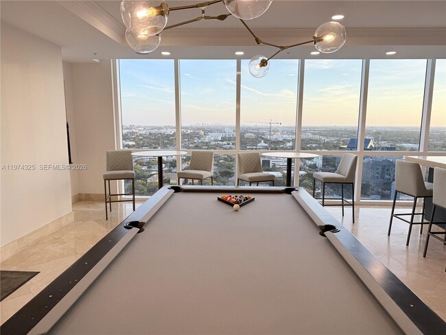 Building Photo - 511 SE 5 Ave