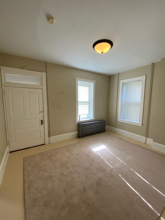 Building Photo - Large Victorian House in Lancaster City wi...