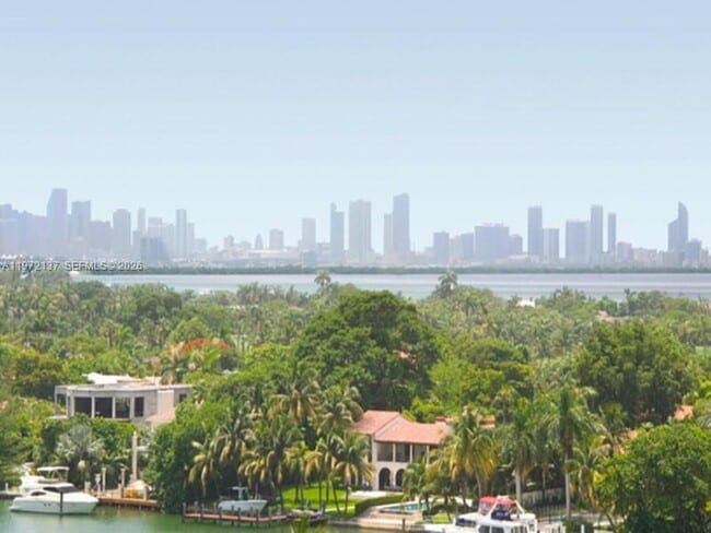 Building Photo - 5875 Collins Ave