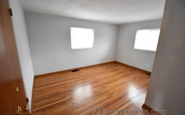 Building Photo - 2686-2688 Hibbert Avenue