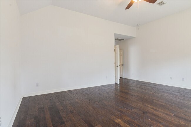Building Photo - 5306 Norborne Ln