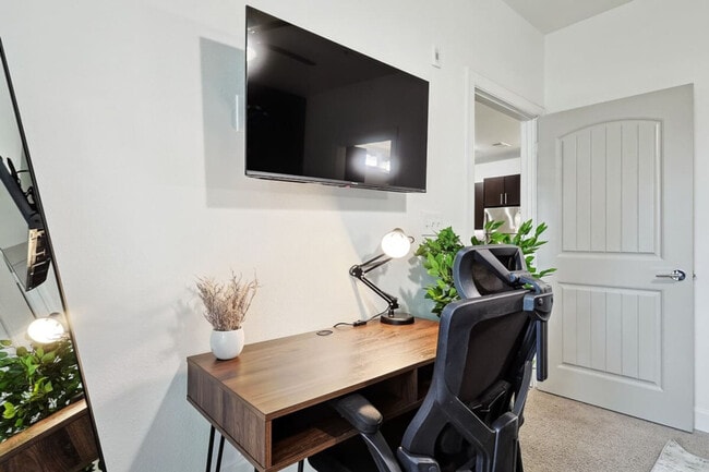 Building Photo - 5445 Town and Country Blvd