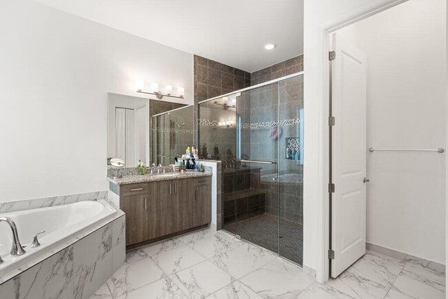 Building Photo - 13185 Mount Columbia Terrace