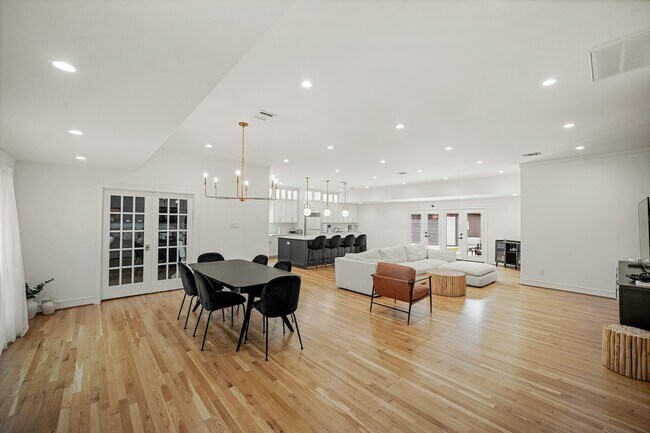 Building Photo - 5630 Lymbar Dr