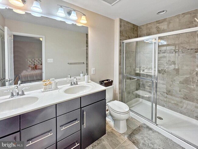 Building Photo - 12745 Longford Glen Dr