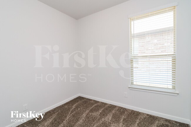 Building Photo - 131 Wagon Mound Dr