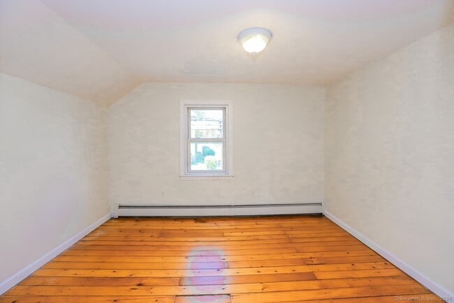Building Photo - 257 Litchfield St