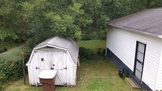 Building Photo - 2007 S Benbow Rd