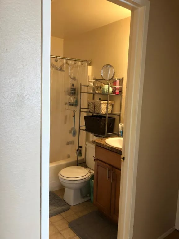 Building Photo - 1019 Lenora Ct