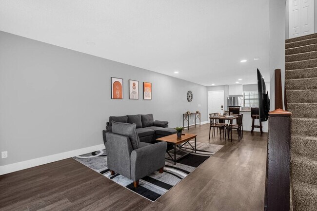 Building Photo - 13930 Heritage Club Dr