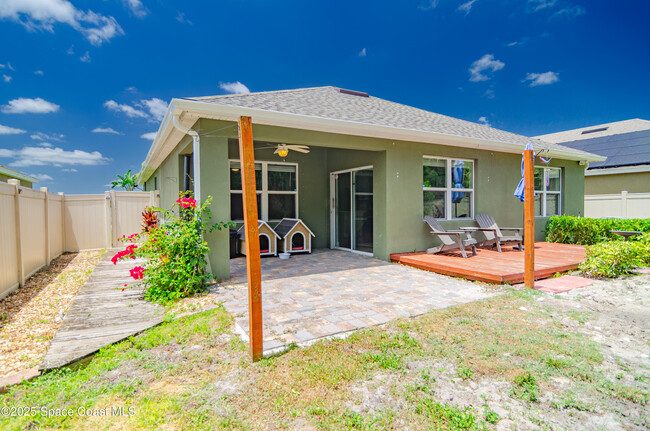 Building Photo - 340 Sorrento Dr