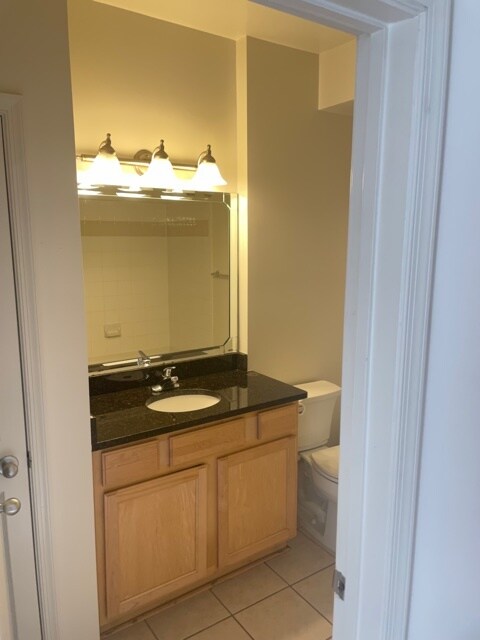 2nd Bedroom full bath, accessible from LR - 4860 Eisenhower Ave