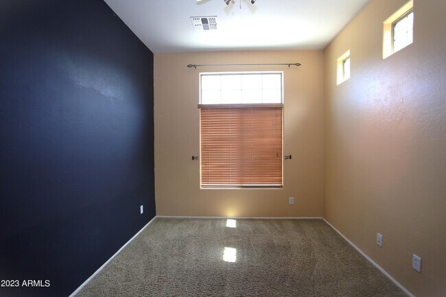 Building Photo - 779 E Mead Dr