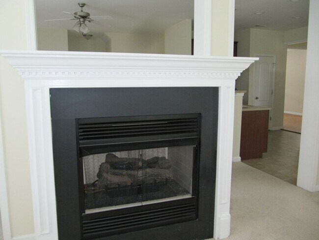 Building Photo - COMING SOON!!! One Month Free Rent ! Discover your new haven! This home offers a perfect blend of...