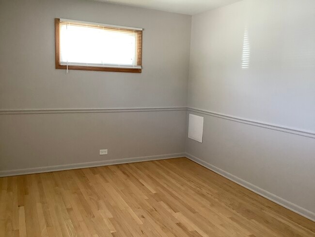 Building Photo - 4920 Cypress Dr