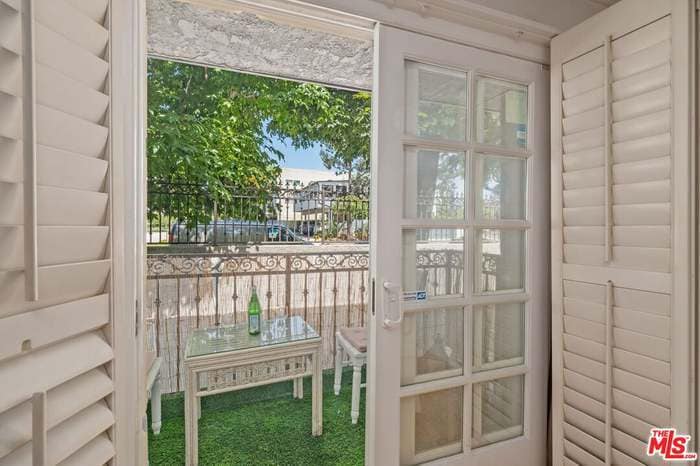 Building Photo - 1125 Pico Blvd