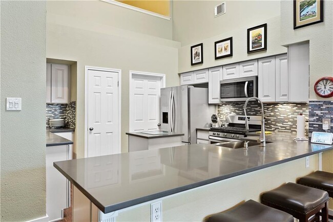 Building Photo - 8203 Miller Falls Dr