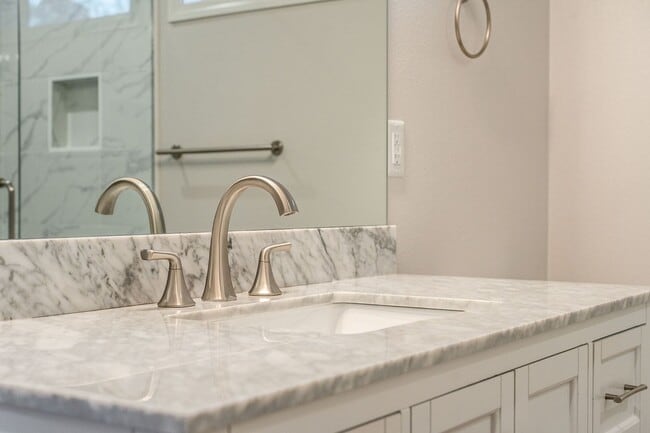 Building Photo - 2420 Durwood-