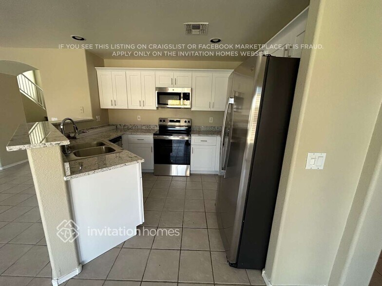 Building Photo - 15324 W Watson Ln