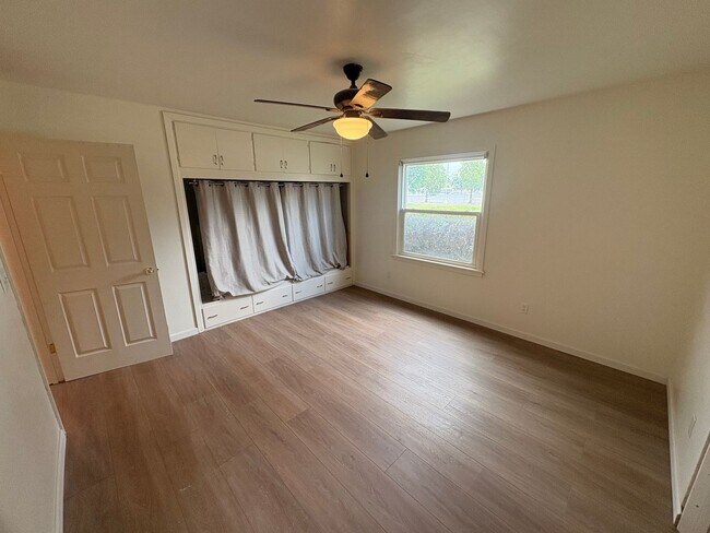 Building Photo - Renovated 3 bedroom home for rent!