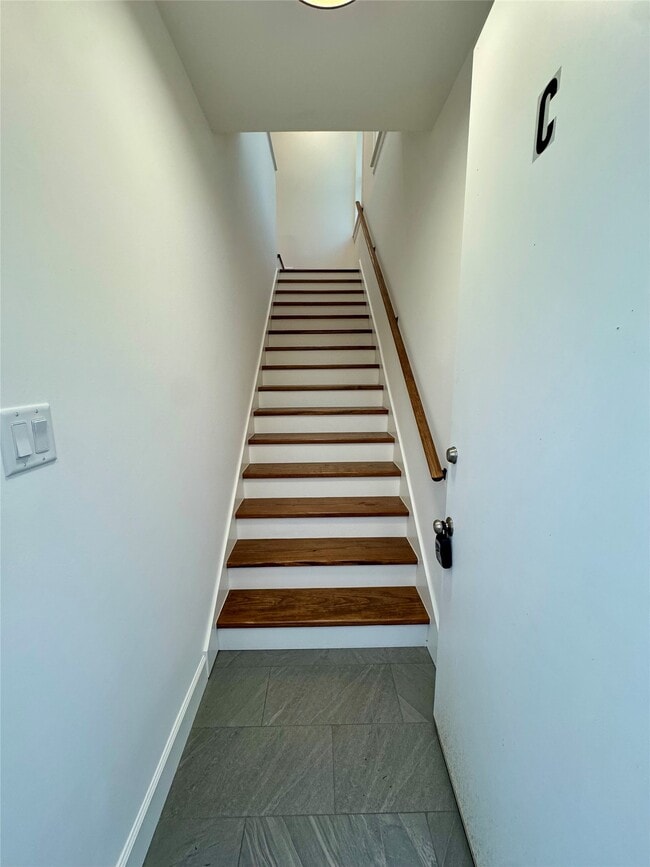 Building Photo - 2119 Avenue O 1/2