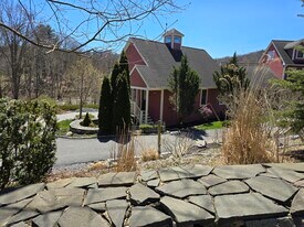 Building Photo - 246 Lowell Rd