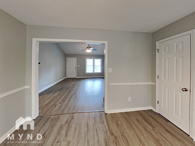 Building Photo - 51 Richaven Pl