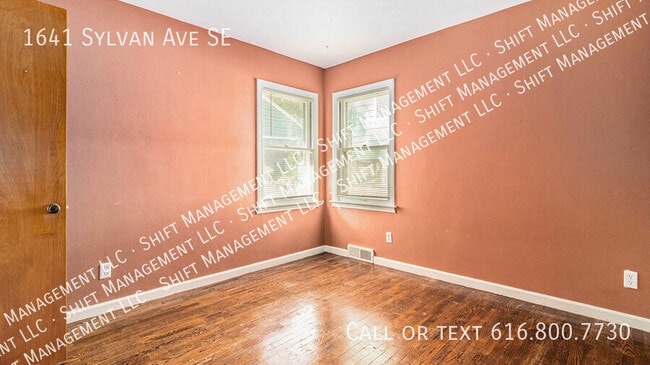 Building Photo - 1641 Sylvan Ave SE