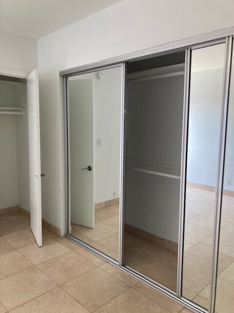 Building Photo - 3949 Los Feliz Blvd