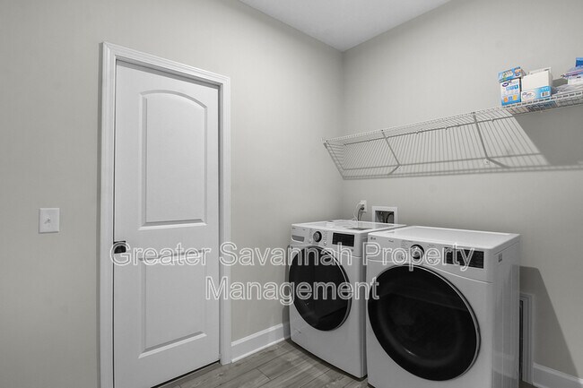 Building Photo - 208 Alyssa Ave