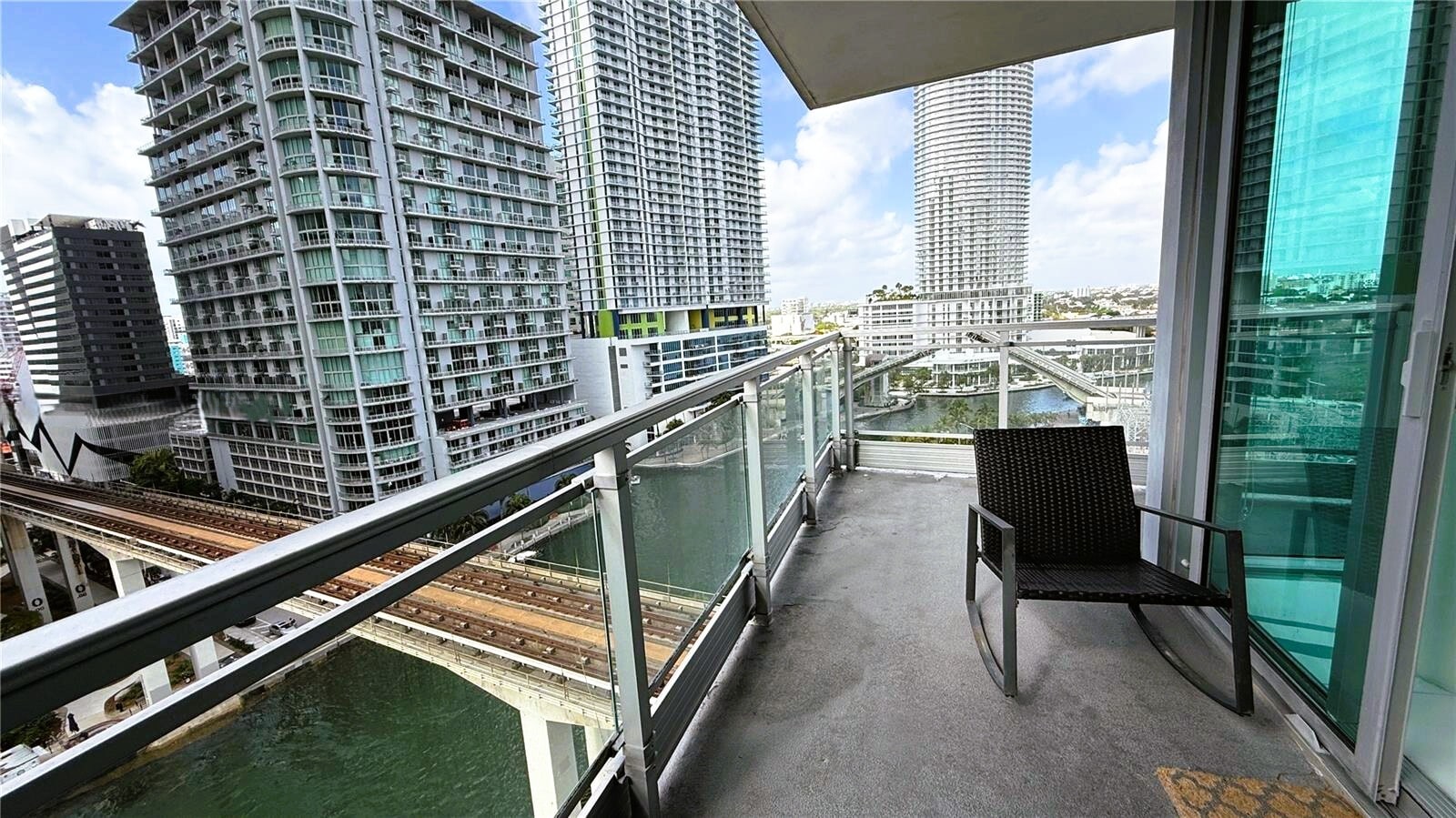 Building Photo - 92 SW 3rd St