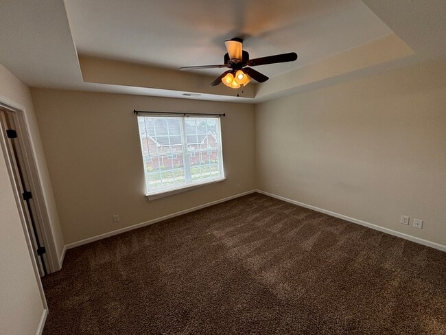 Building Photo - White House townhome available with 1 car ...