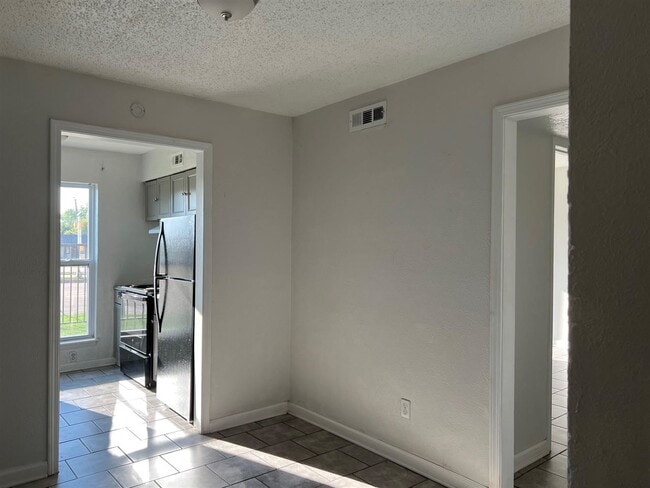 Building Photo - 2107 NW 38th St