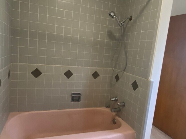 Building Photo - Home for Rent near Orange Circle