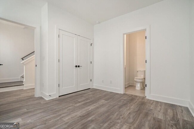 Building Photo - 1829 Gotham Ln NE