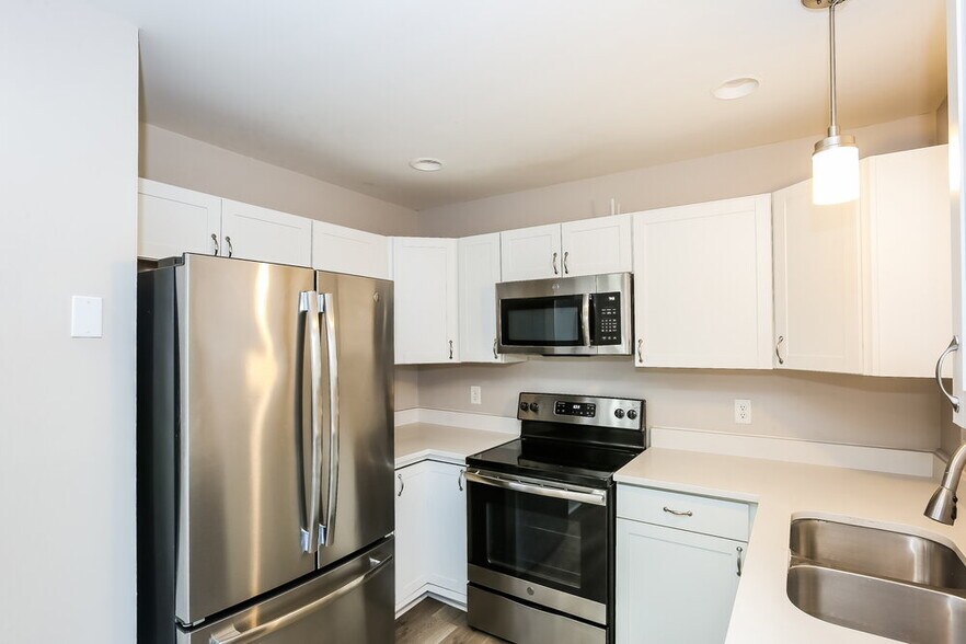 Building Photo - 9831 Coriander Ct