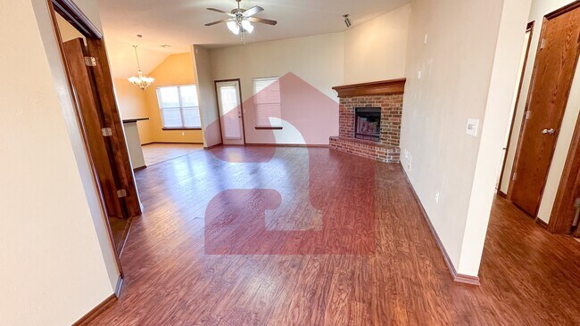 Building Photo - 1704 January Pl