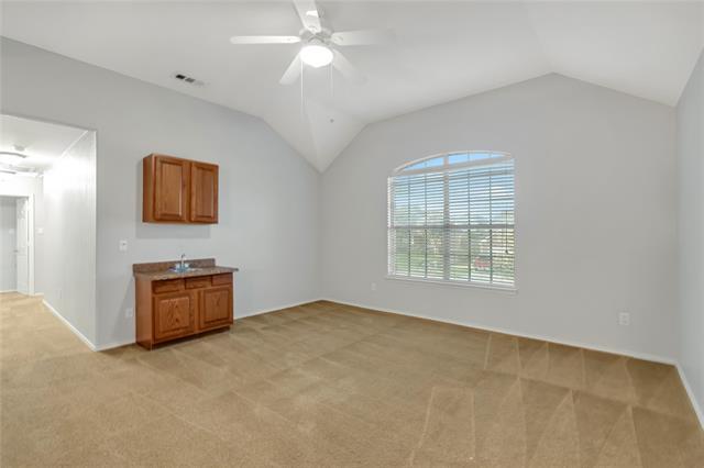 Building Photo - 932 Peach Ln