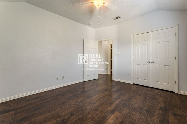 Building Photo - Recently Updated Plano Property with Modern Features and Serene Surroundings