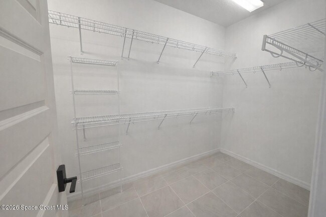 Building Photo - 2717 Kamin Dr